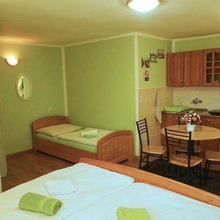 Apartman Pri Zamocku Bešeňová 外观 照片