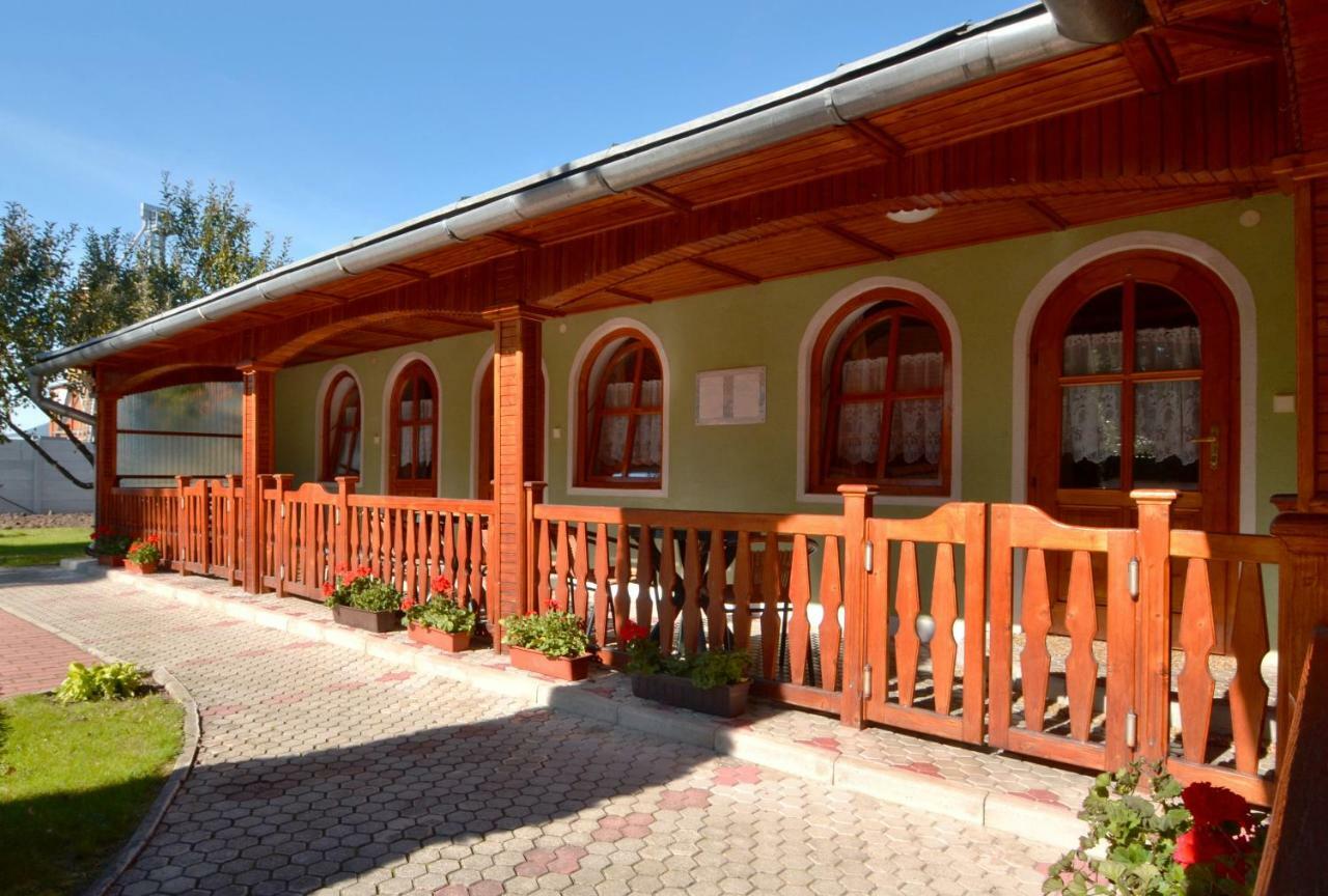 Apartman Pri Zamocku Bešeňová 外观 照片