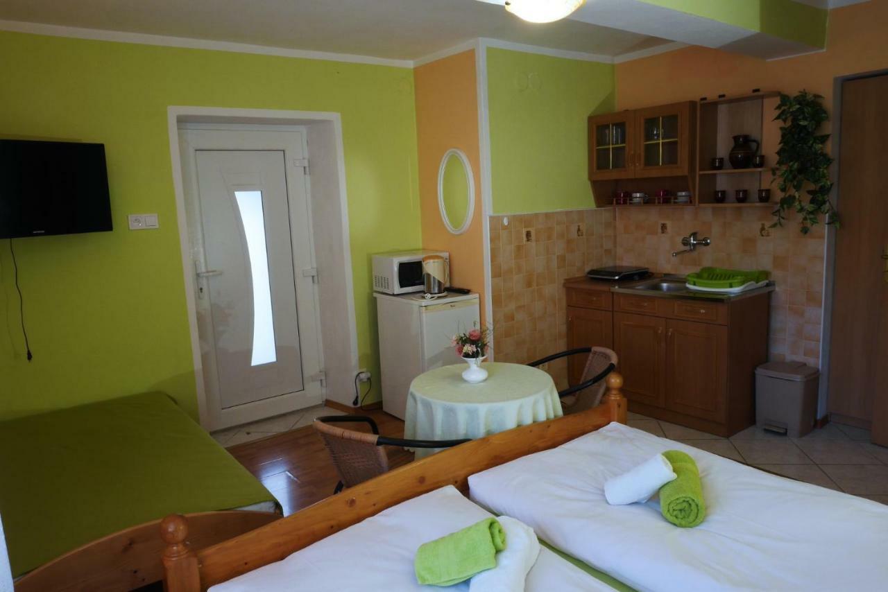 Apartman Pri Zamocku Bešeňová 外观 照片