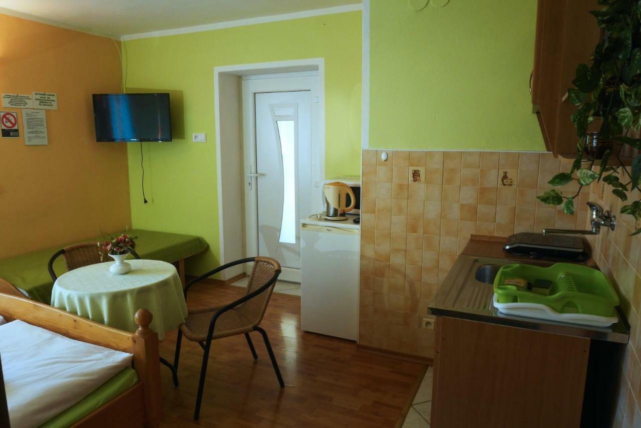 Apartman Pri Zamocku Bešeňová 外观 照片