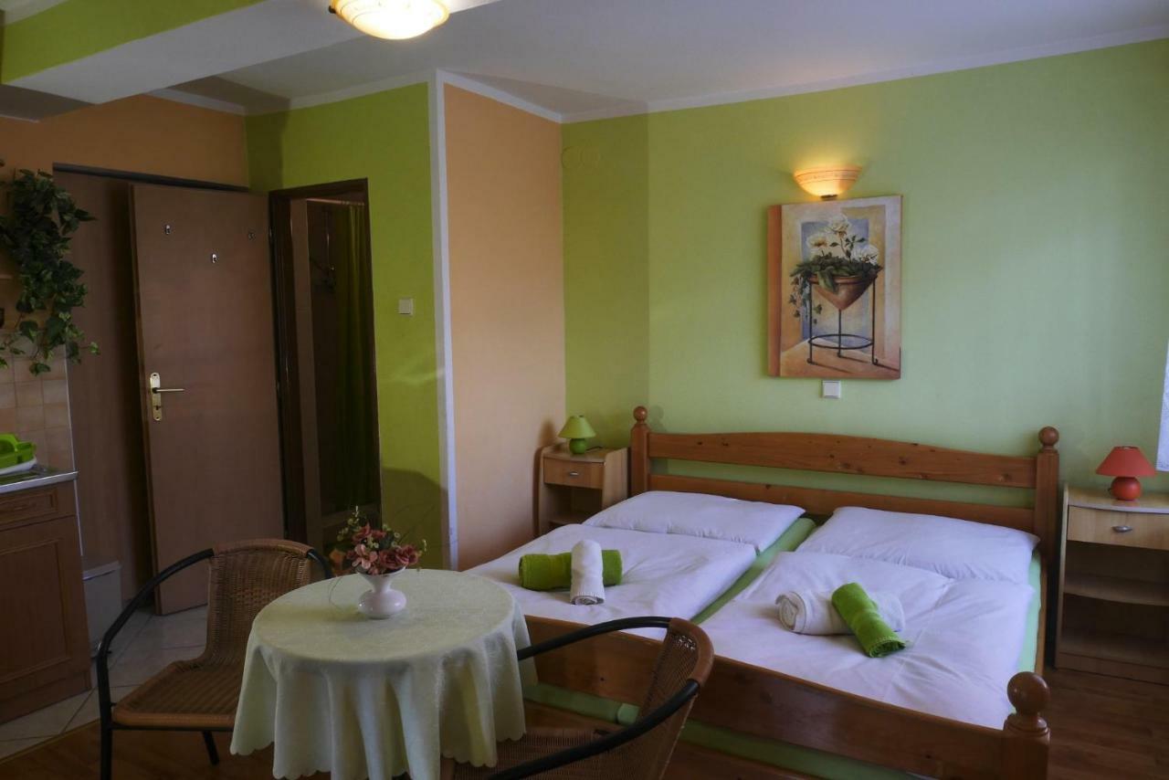 Apartman Pri Zamocku Bešeňová 外观 照片