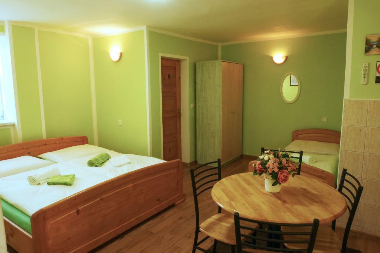 Apartman Pri Zamocku Bešeňová 外观 照片