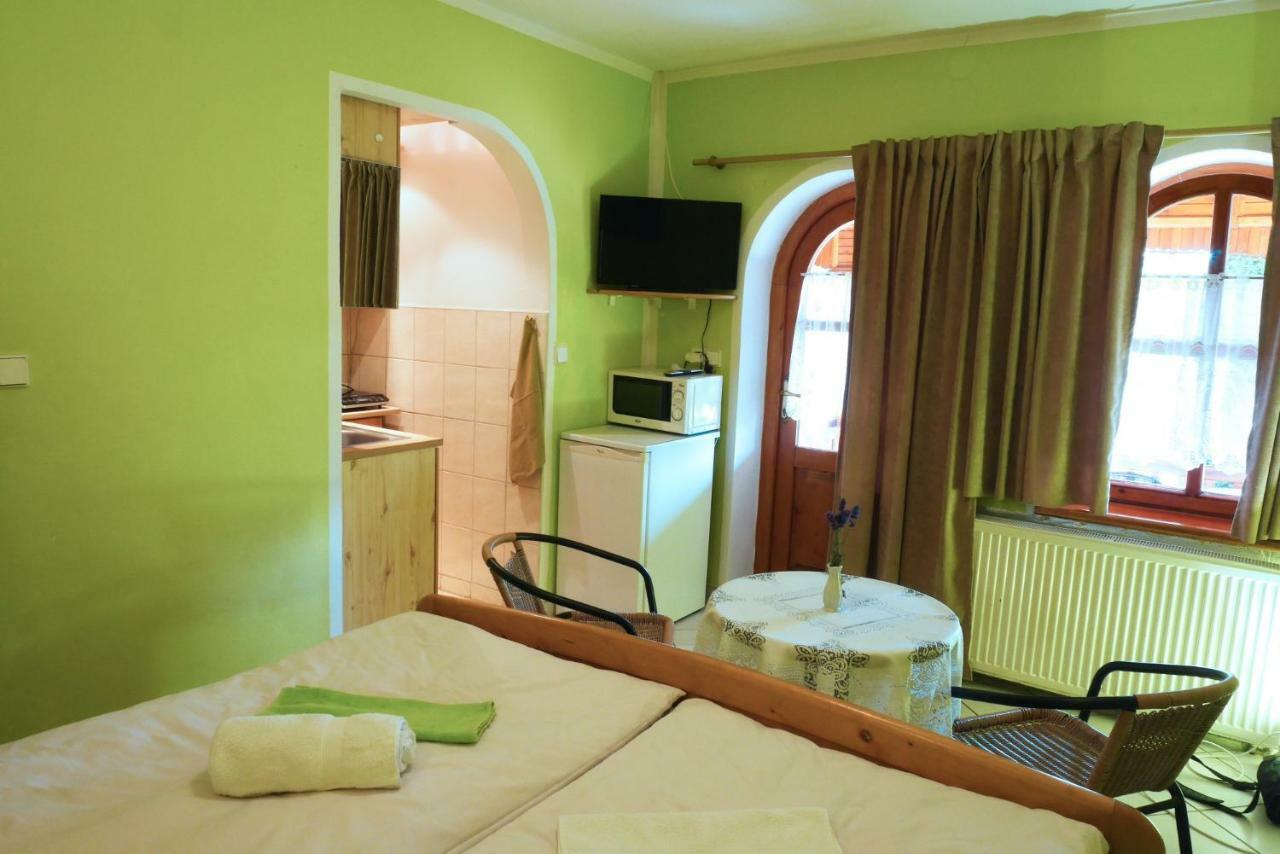 Apartman Pri Zamocku Bešeňová 外观 照片